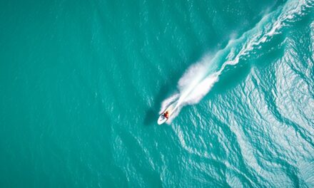 10 Luxurious Surfing Experiences on Hainan Island