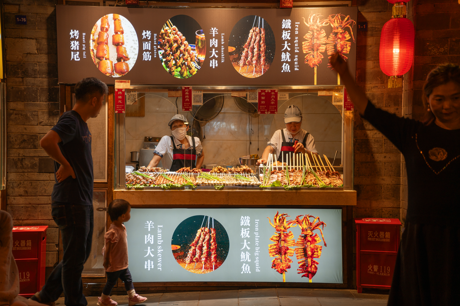 Chengdu Food Guide: Where Locals Actually Eat (Skip the Tourist Traps)