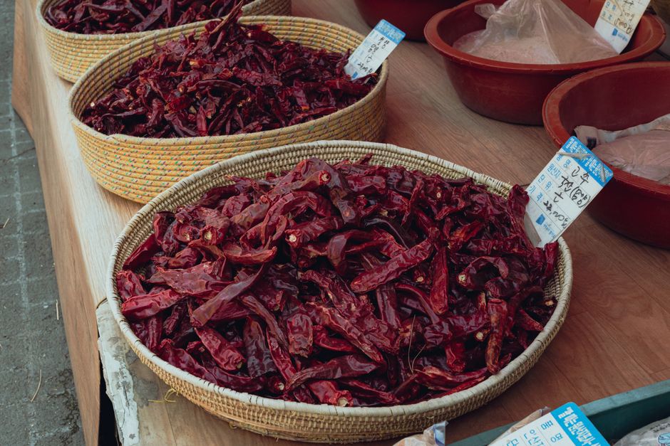 Gwangjang Market Guide 2026: Best Street Food & Getting There
