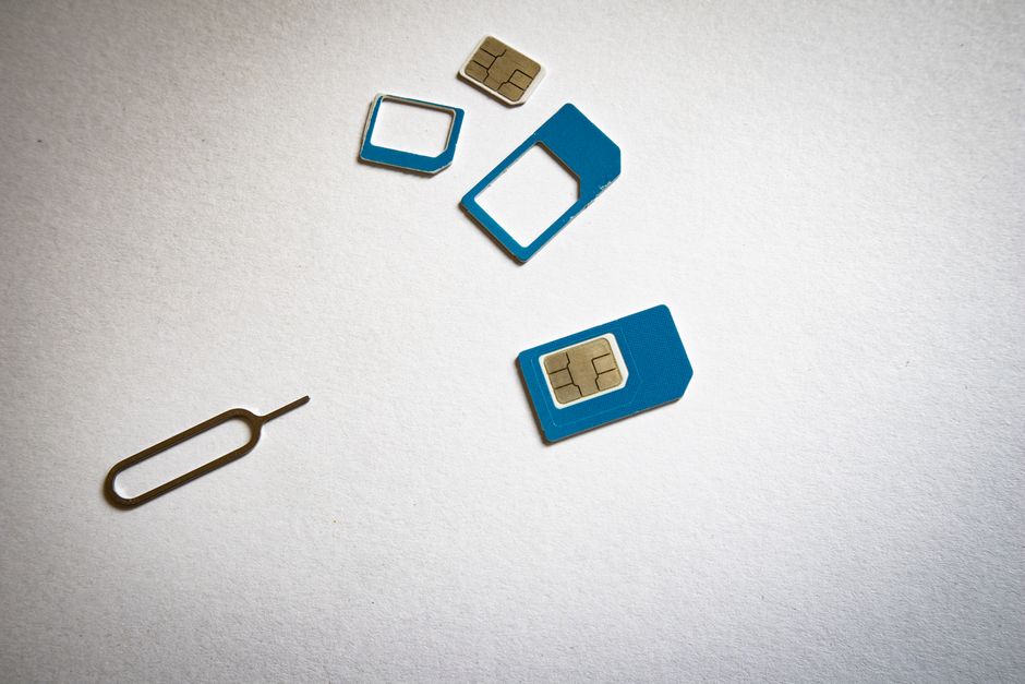 Japan SIM vs eSIM vs Pocket WiFi 2026: Airalo, Sakura Mobile, Holafly & Ubigi Compared
