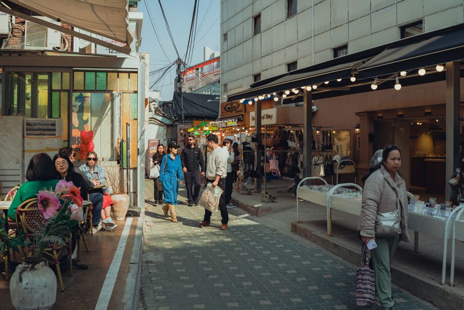 Samcheongdong Seoul street with cafes, galleries and autumn trees