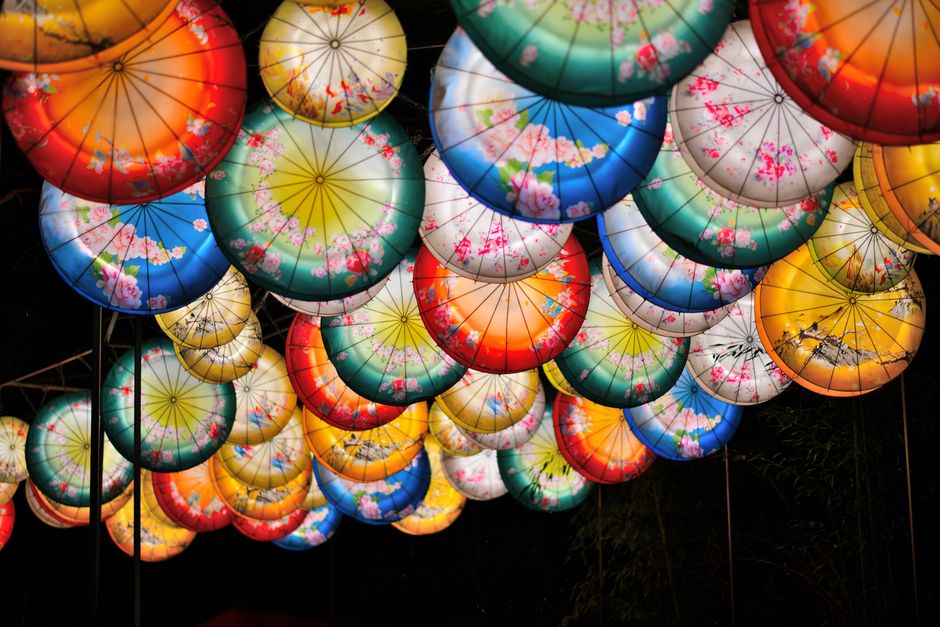 Seoul Lantern Festival Cheonggyecheon stream illuminated lanterns at night