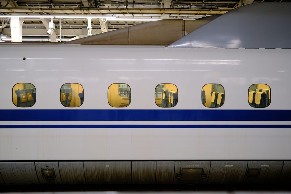 Shinkansen trains lined up at Tokyo Station
