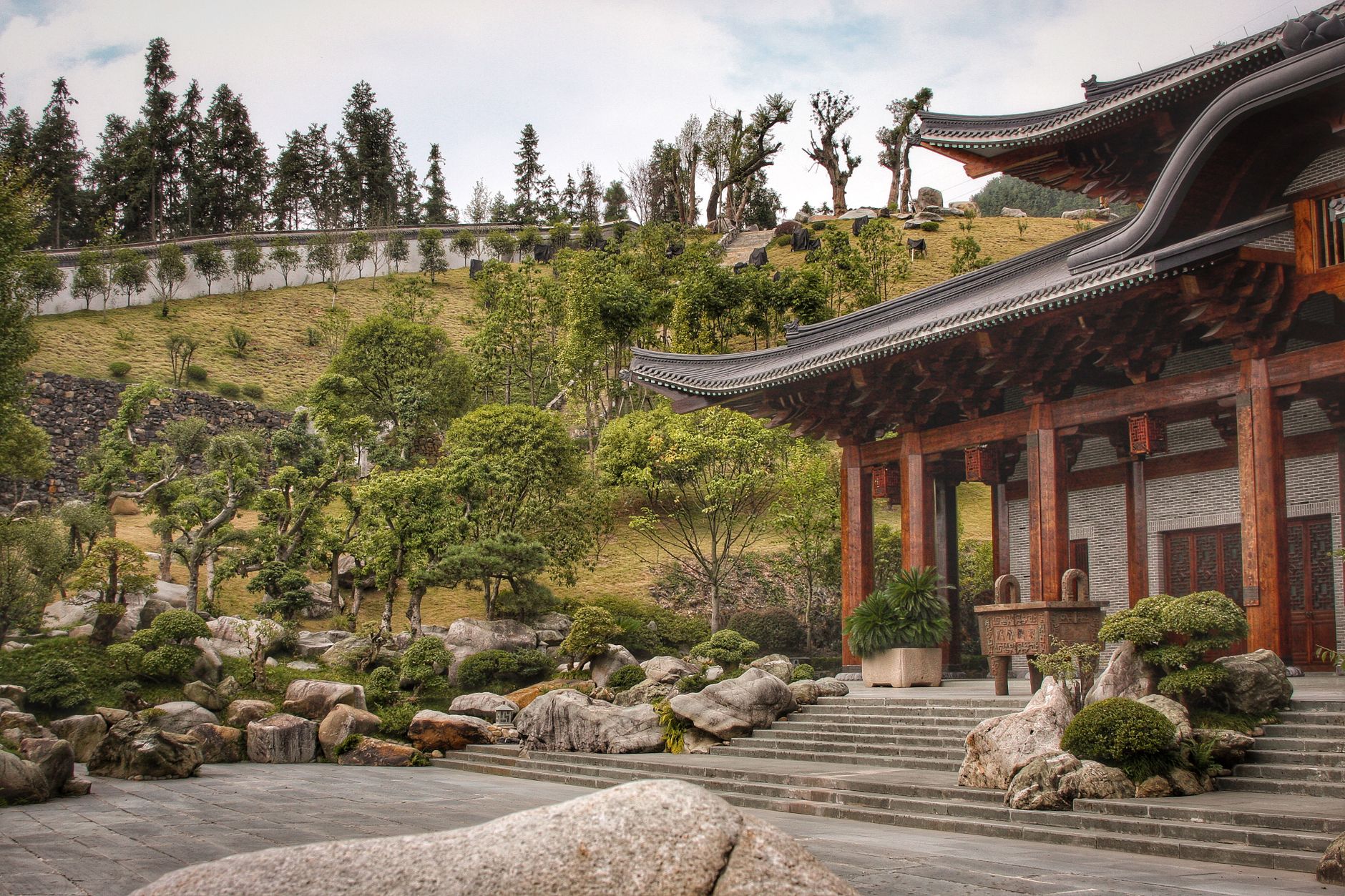 Opening Hours and the Best Seasons to Visit