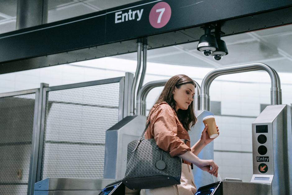 Tapping an IC card on a station gate reader