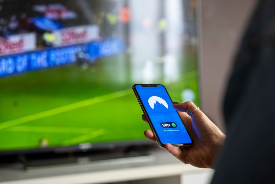 Which translation apps work in China without a VPN?