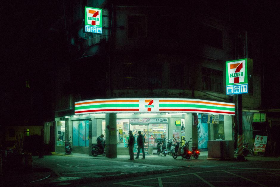 Japanese Convenience Store Guide 2026: I Tested 7-Eleven, Lawson, and FamilyMart’s ATMs, Food, and Ticket Machines