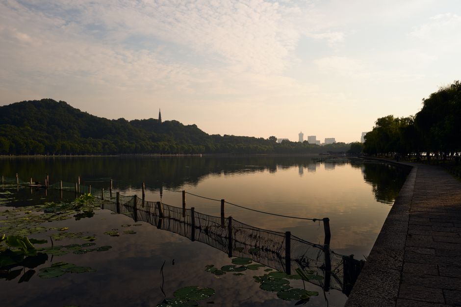 West Lake Hangzhou Guide